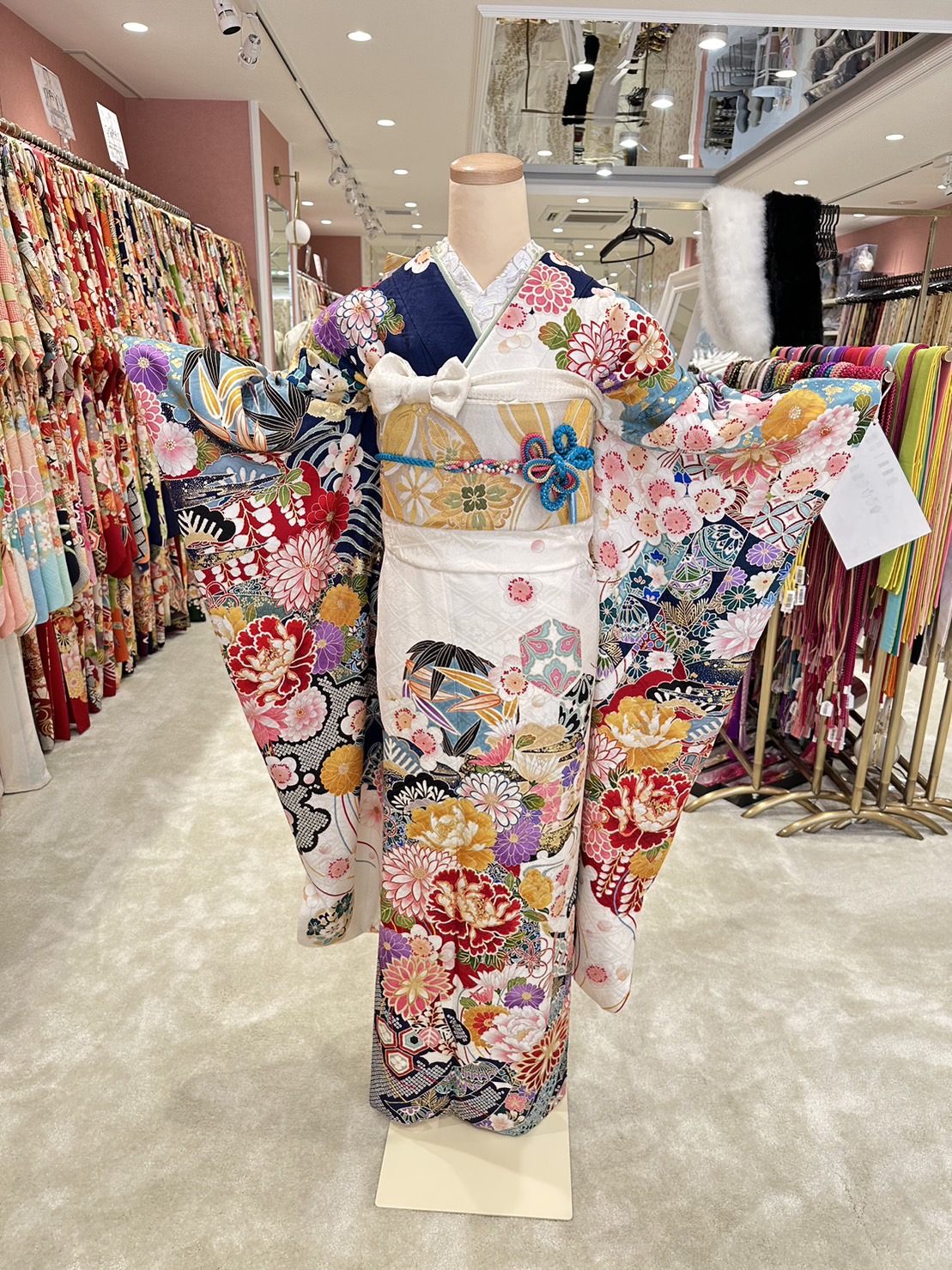 TAKAZEN姫路店　推しカラー振袖コーデ　正統派古典振袖　古典振袖　水色振袖　青色振袖　成人式振袖　結婚式振袖　2024年成人式　2025年成人式　2026年成人式